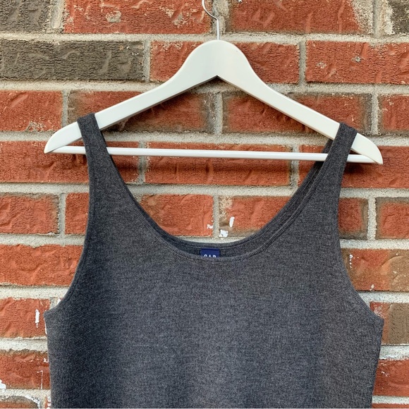 ❌ SOLD ❌  100% Merino Wool Grey Scoop Neck Knitted Cami Tank Top with Ribbed Hem - Picture 2 of 8